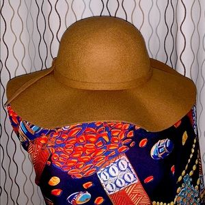 Tan felt hat